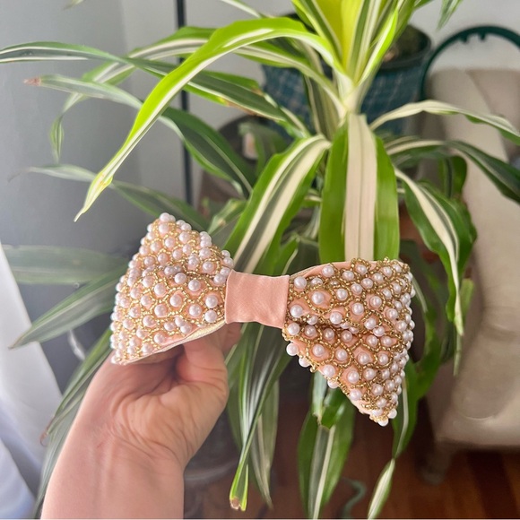 Blush Gold Beaded and White Pearl Tudor Style Headband Cap 🌿🌟 - Picture 7 of 7